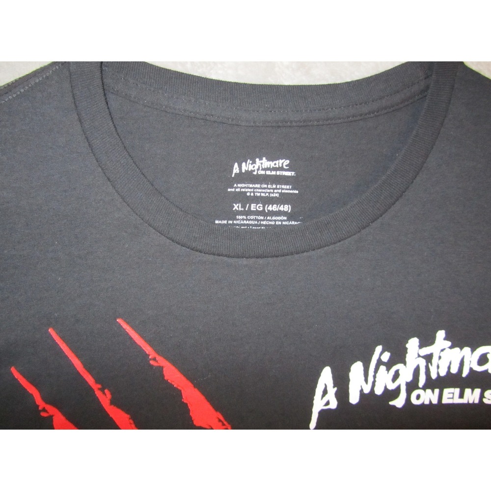 A Nightmare on Elm Street Freddy Krueger Razor Glove Graphic T-Shirt Black XL - Picture 3 of 5